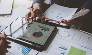 hoa management fees vs hoa fees, hoa management fees average, how much do hoa management companies charge, average cost of hoa management