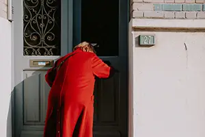 can hoa enter your house without permission